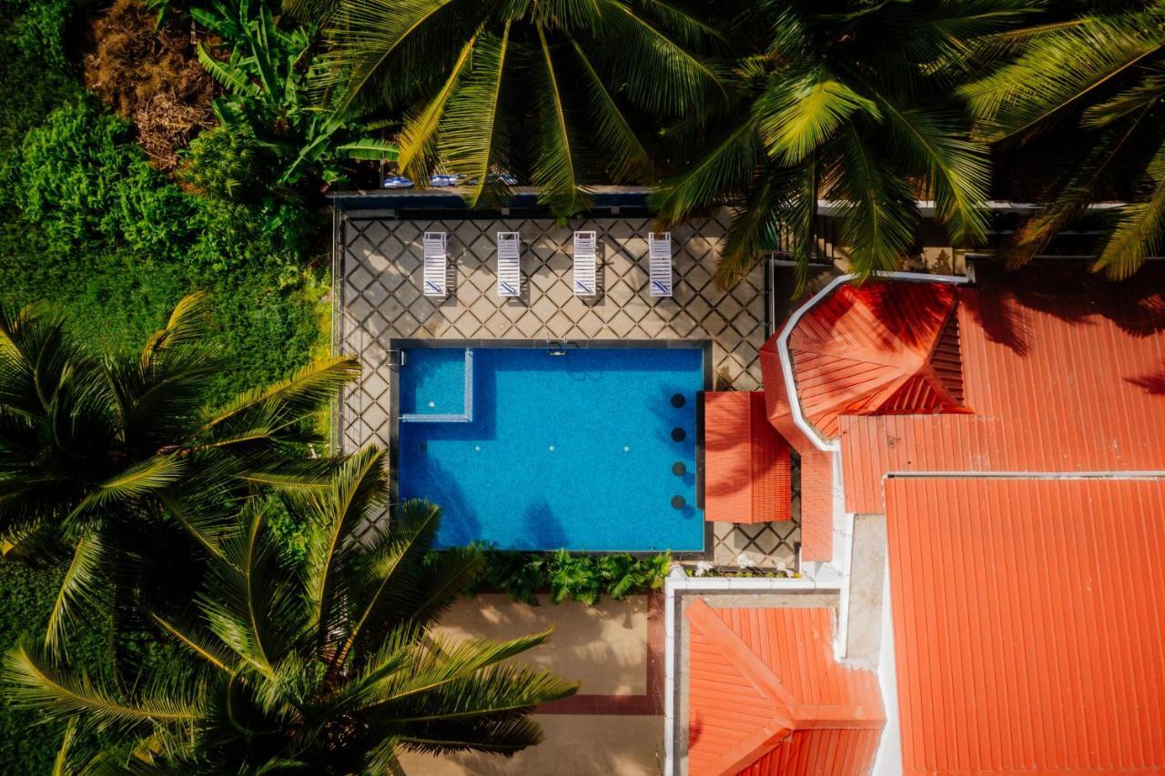 Krishna Beach Resort & Spa Colva Exterior foto